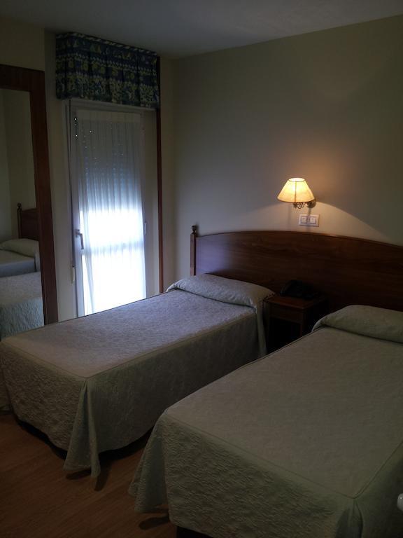 Hotel Begona Playa Gijón Zimmer foto